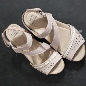Earth Originals beige strap wedge sandal